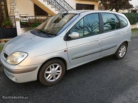 Renault Mégane scénic - 02