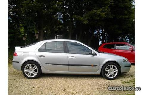 Renault Laguna II completo para peças de 2005