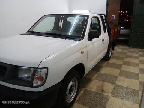 Nissan Pick Up 2.5 D/A 4 Lugares - 02