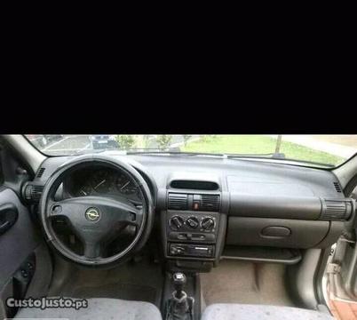 Opel Corsa 1.0i eco - 99