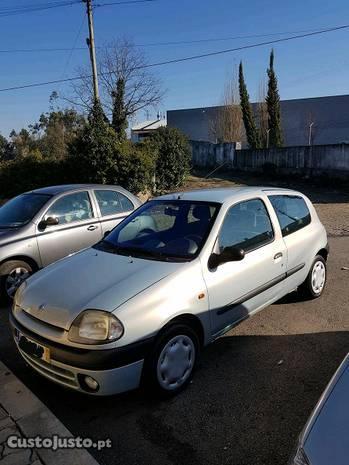 Renault Clio 1.2R - 99