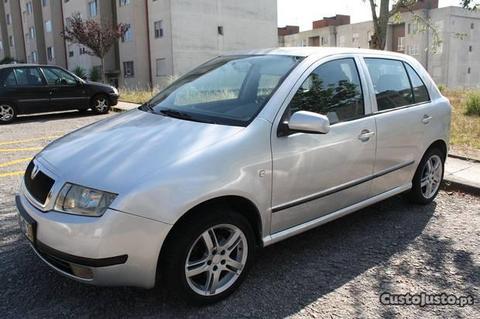 Skoda Fabia 65euro mês s/entrada - 02