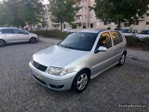 VW Polo hatchback - 00