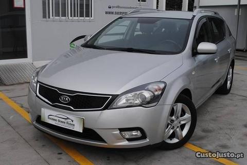 Kia Ceed S.W - 12