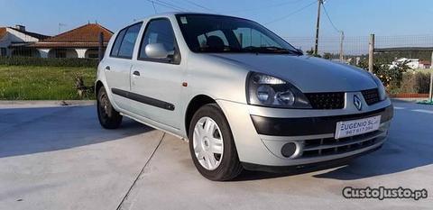 Renault Clio 1.2 16v - 02