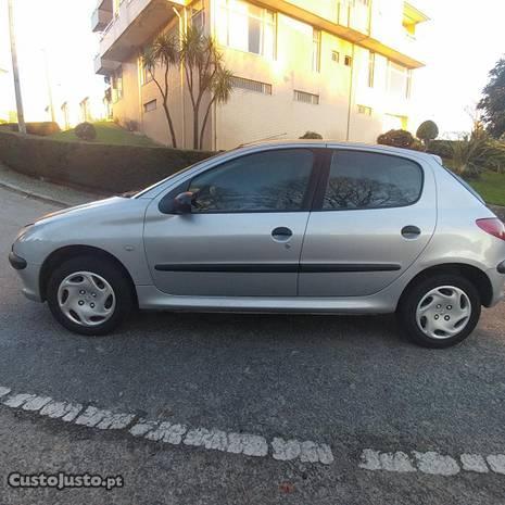 Peugeot 206 dir assistida - 01