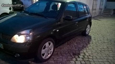 Renault Clio 1,5 DCI sport - 03