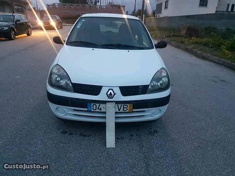 Renault Clio 1.5 DCI - 03