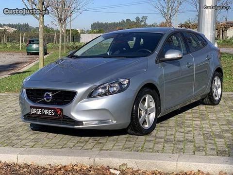Volvo V40 1.6 D2 MOMENTUM - 13