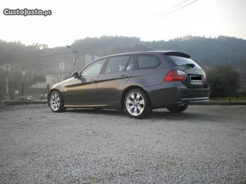 BMW 320 D Touring - 08