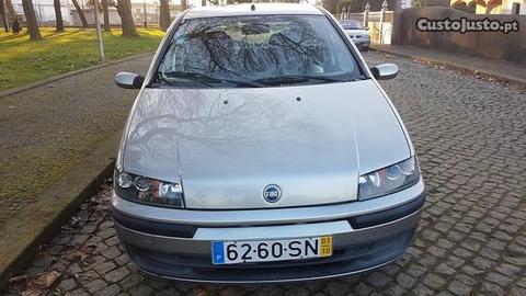 Fiat Punto 1100 com AC - 01