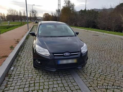Ford Focus SW - 12