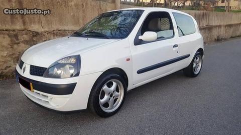 Renault Clio dci van - 02