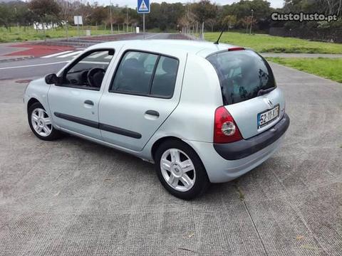 Renault Clio -04 - 04