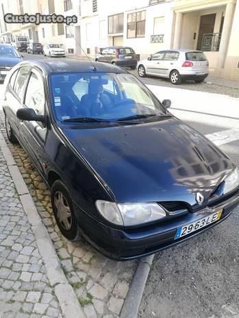 Renault Mégane 1.4 E - 98