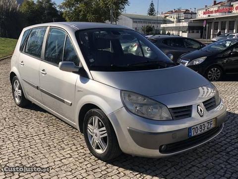 Renault Scénic 1.5 Dci Luxe Priv - 04