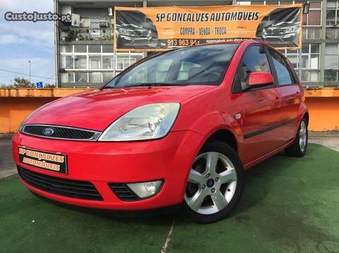 Ford Fiesta 1.25+1/DONO+AC+XTREN - 05