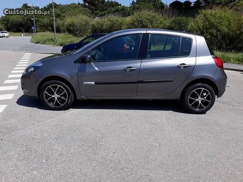 Renault Clio 1.5 Dci - 09