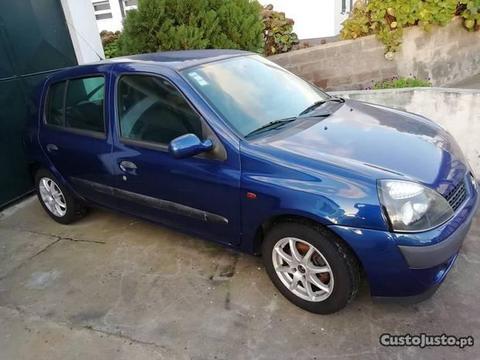 Renault Clio 1.2 16 v - 02