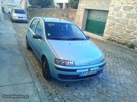 Fiat Punto 1.3 16 v - 02