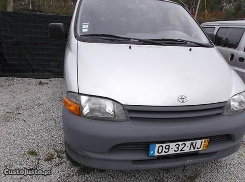 Toyota HiAce 2.4 6 lugares - 99