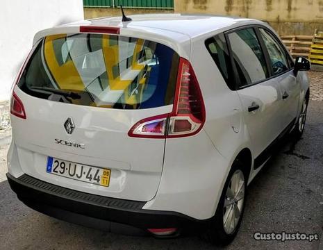 Renault Scénic 1.5 Diesel c/Pele - 09