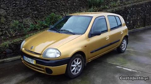 Renault Clio 1.9 normal - 00