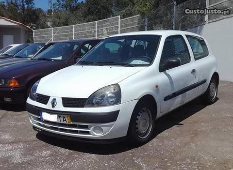 Renault Clio 1.5 DCI - 02