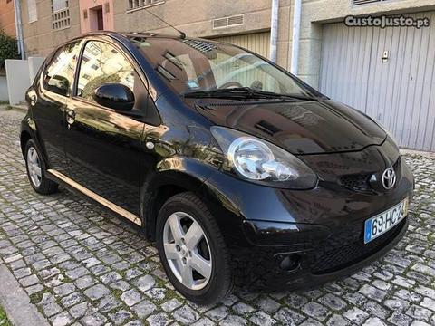 Toyota Aygo 1.0 VVT-i Plus - 09