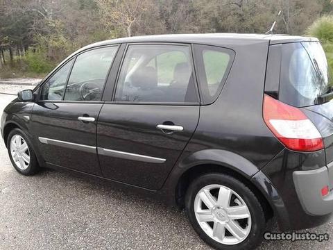 Renault Scénic 1.5 DCI Dynamique Ac - 04