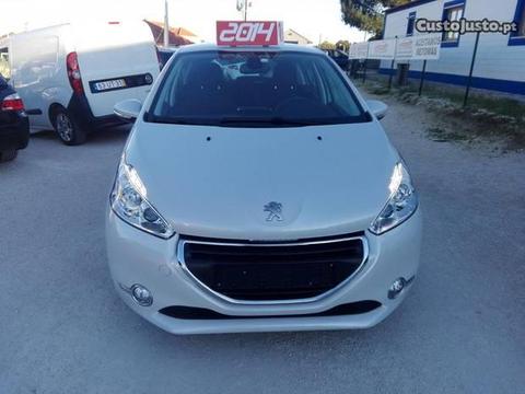 Peugeot 208 1.6 HDI - 14