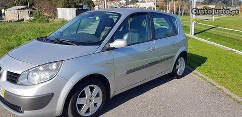 Renault Scénic 1.5 dCi 105 cv 6 Vel - 06