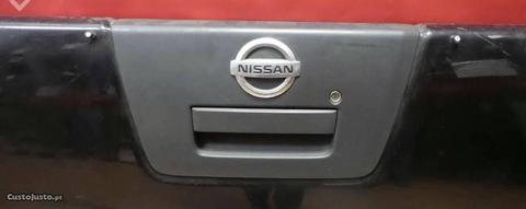 Puxador mala Nissan Navara D40