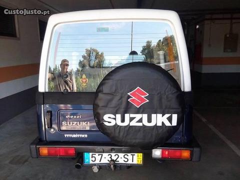 Cobertura da roda suplente para jipes da Suzuki
