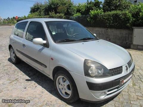 Renault Clio 1.2 16V Expression - 02