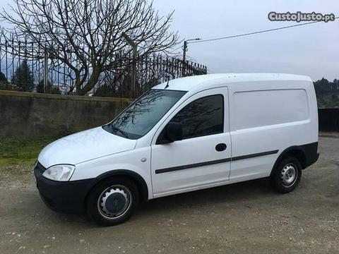 Opel Combo 1.7dti A/C. C/nova - 03