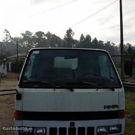 Isuzu NKR 3.3 6.000K - 86