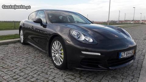 Porsche Panamera CHRONO S E HYBRID - 13