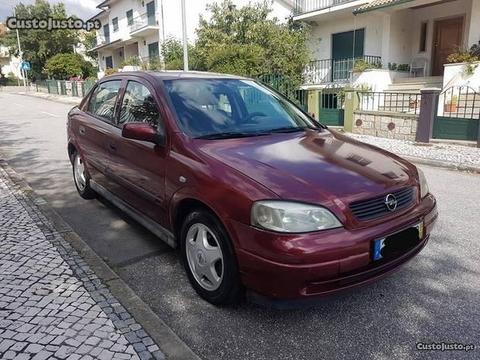 Opel Astra 1.4i Club - 00