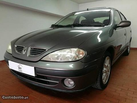 Renault Mégane 1.4 16v AC tecto - 00