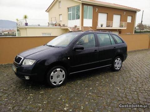 Skoda Fabia 1.4 Ar Condicionado - 02