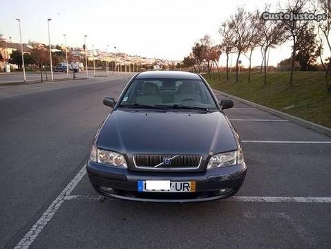 Volvo S40 1.6 - 03