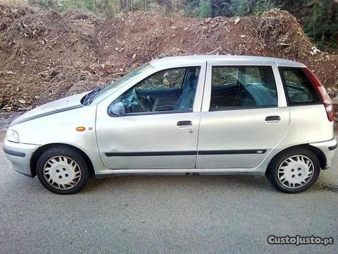 Fiat Punto 1.2 c/ D/Assistida - 99