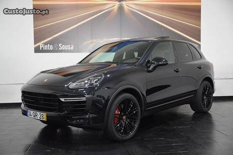 Porsche Cayenne Turbo - 15