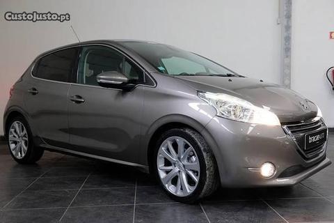 Peugeot 208 1.6 E-HDI Féline - 12