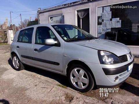 Renault Clio 1.2 AC - 03