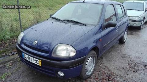 Renault Clio 1.2 i RN - 01