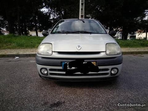 Renault Clio 1.9D - 00