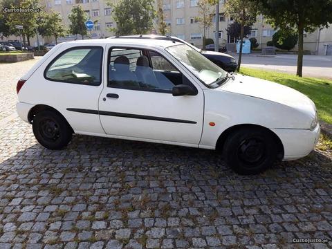 ford fiesta comercial 99