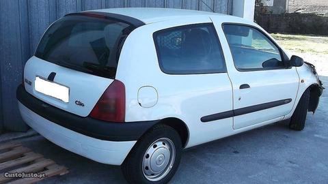 Renault Clio 1.9d de 1999 para peças